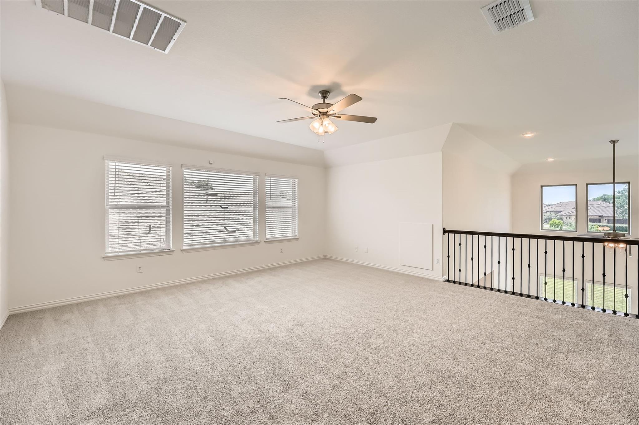 2405 Wooded Run Trl Property Photo 32