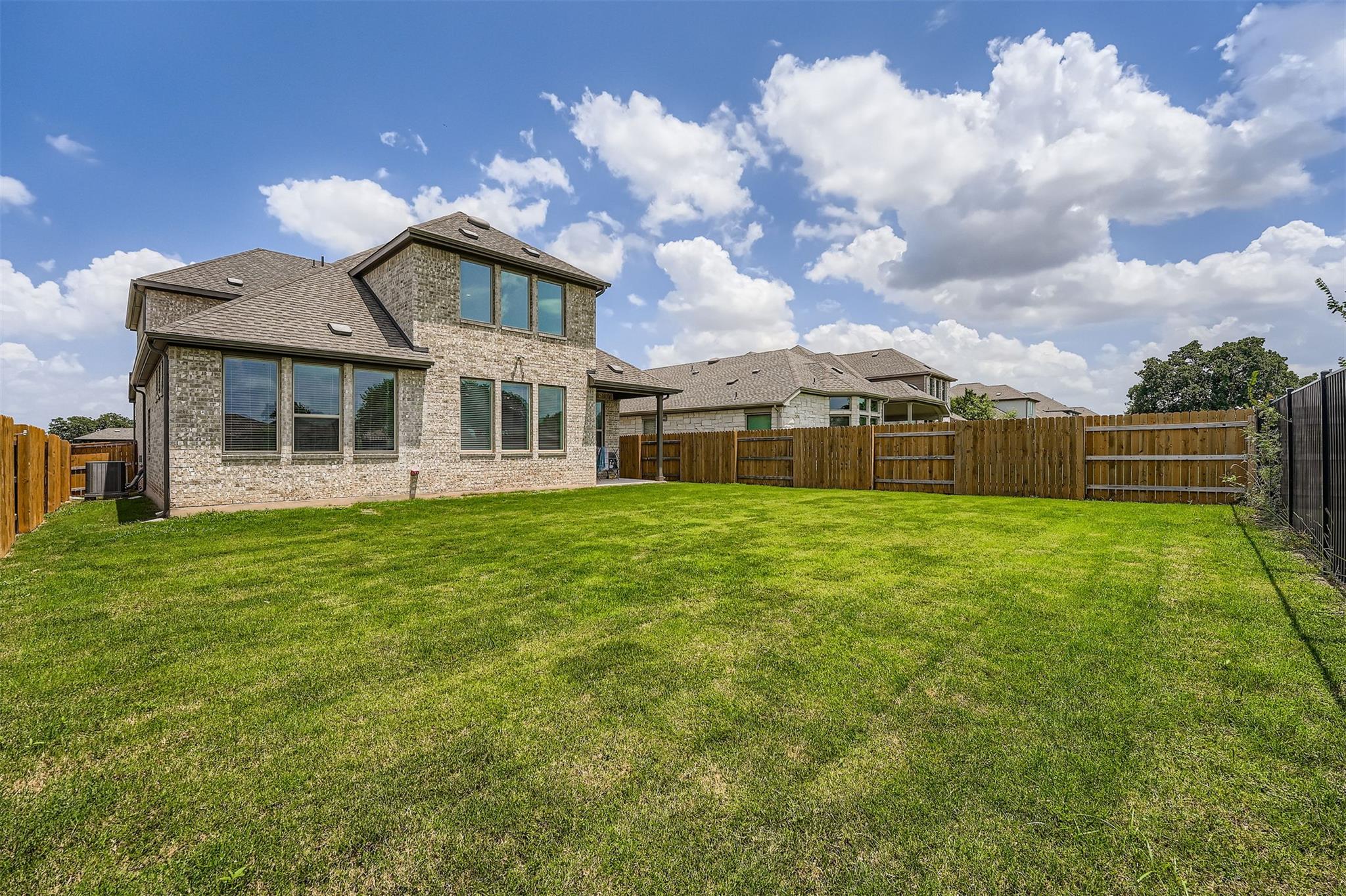 2405 Wooded Run Trl Property Photo 35