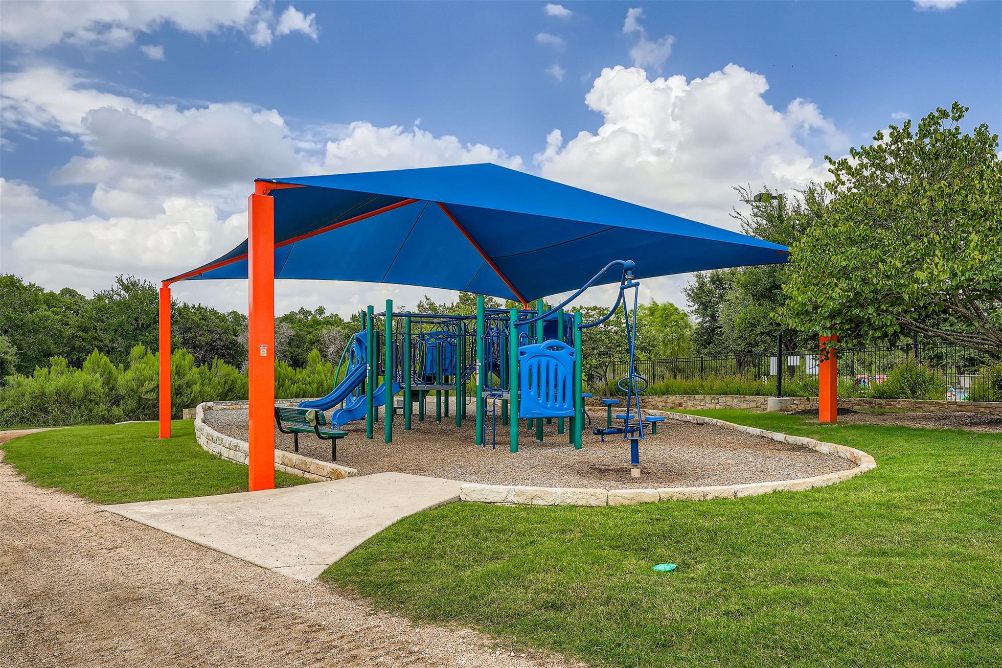 2405 Wooded Run Trl Property Photo 37