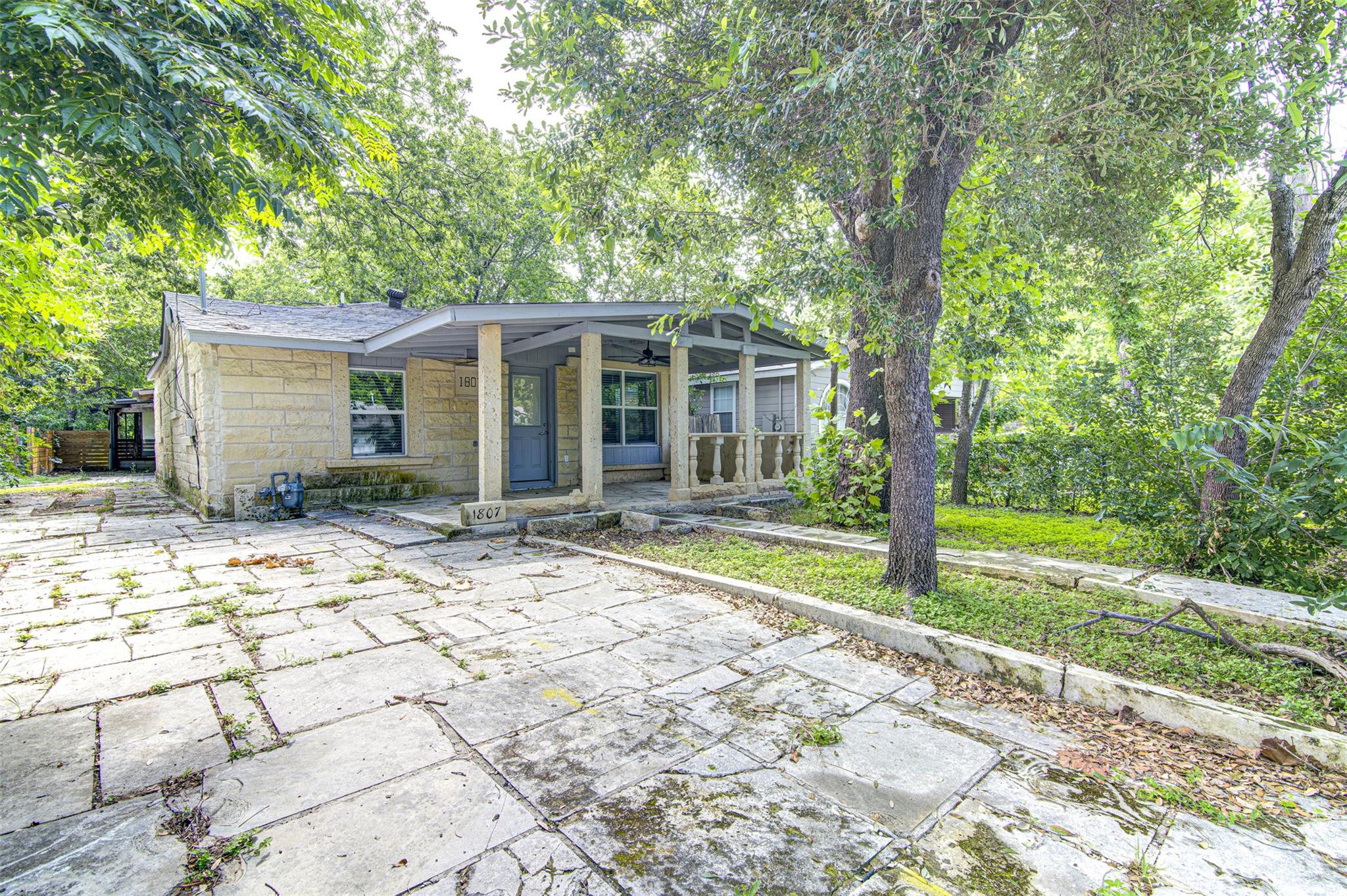 1807 San Jose St Property Photo 1