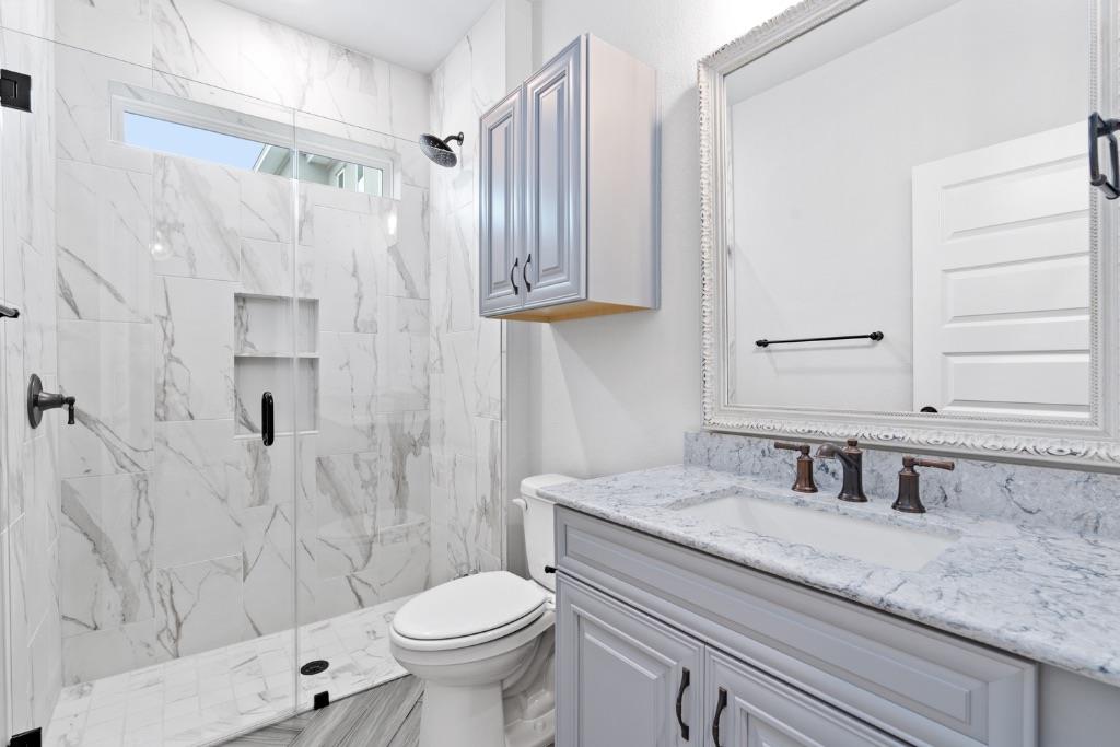 8316 Looksee Ln Property Photo 7