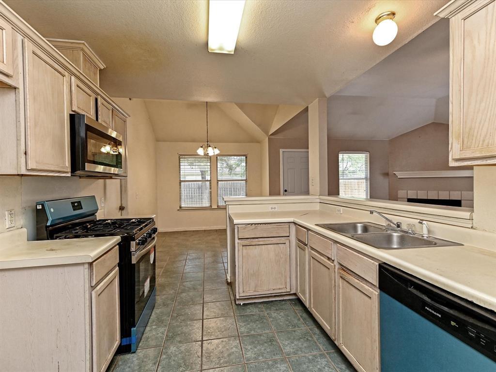 14700 Menifee St Property Photo 11