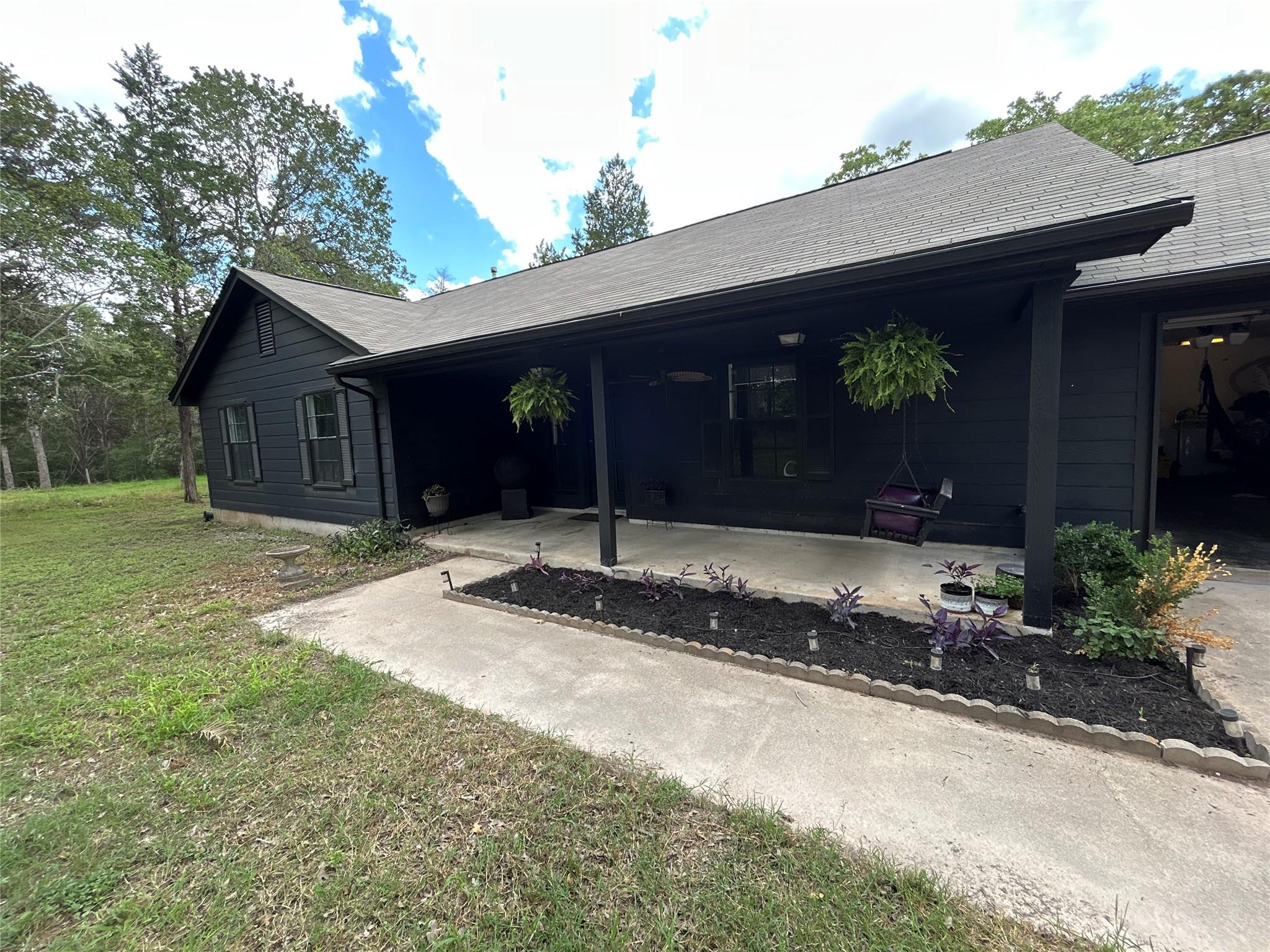120 Rocky Ln Property Photo 1