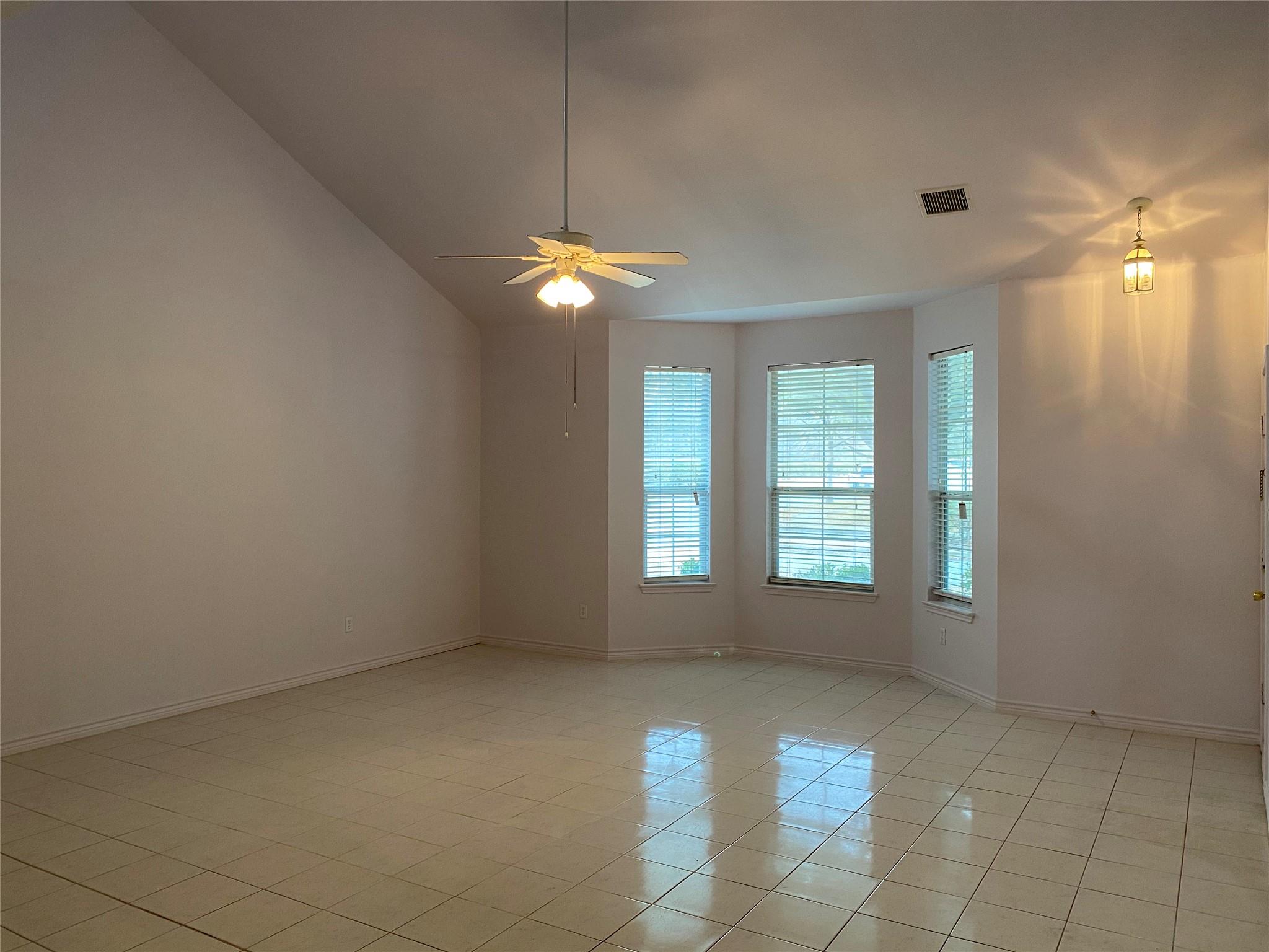 1850 Logan Dr Property Photo 2