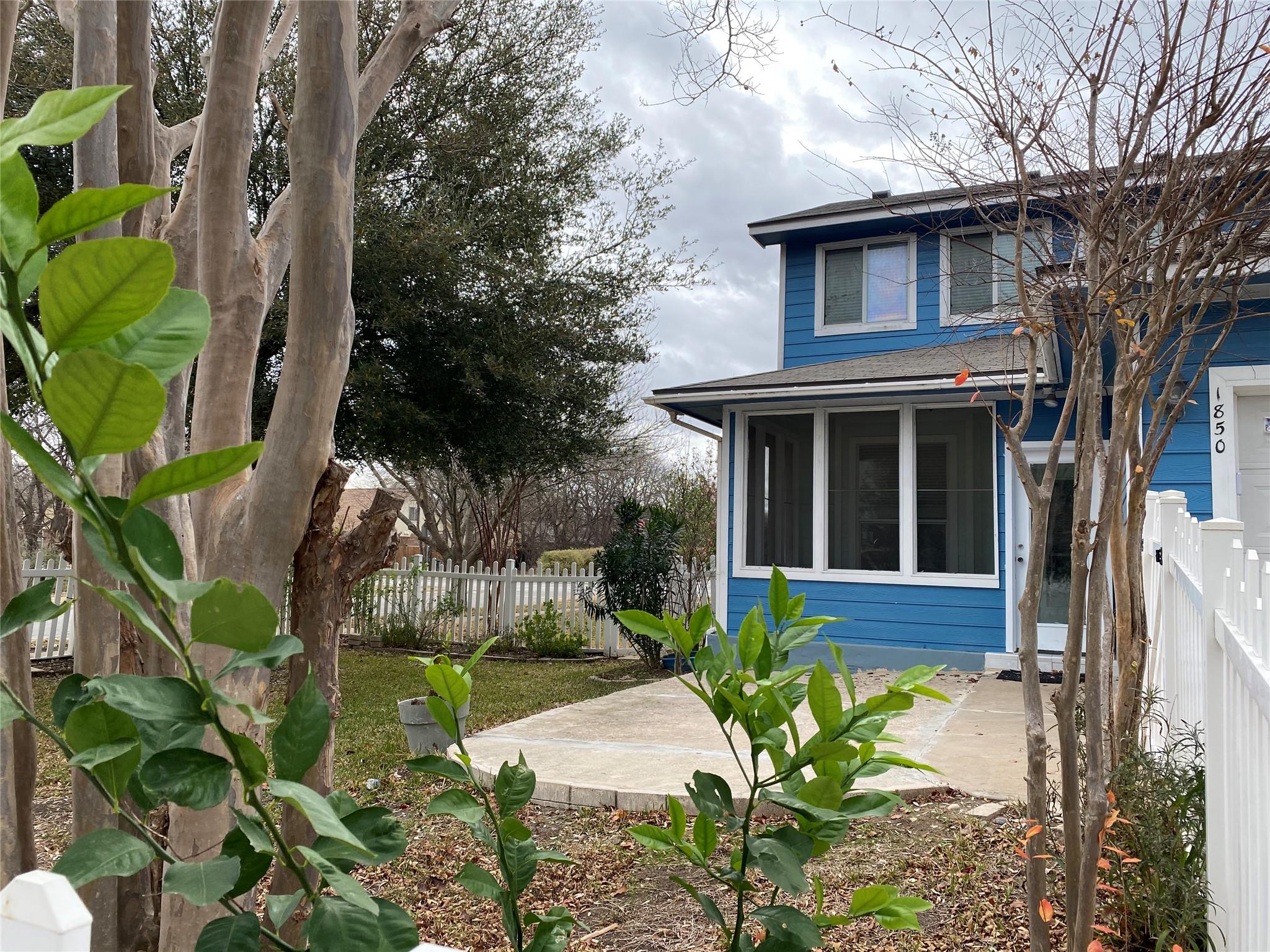 1850 Logan Dr Property Photo 19