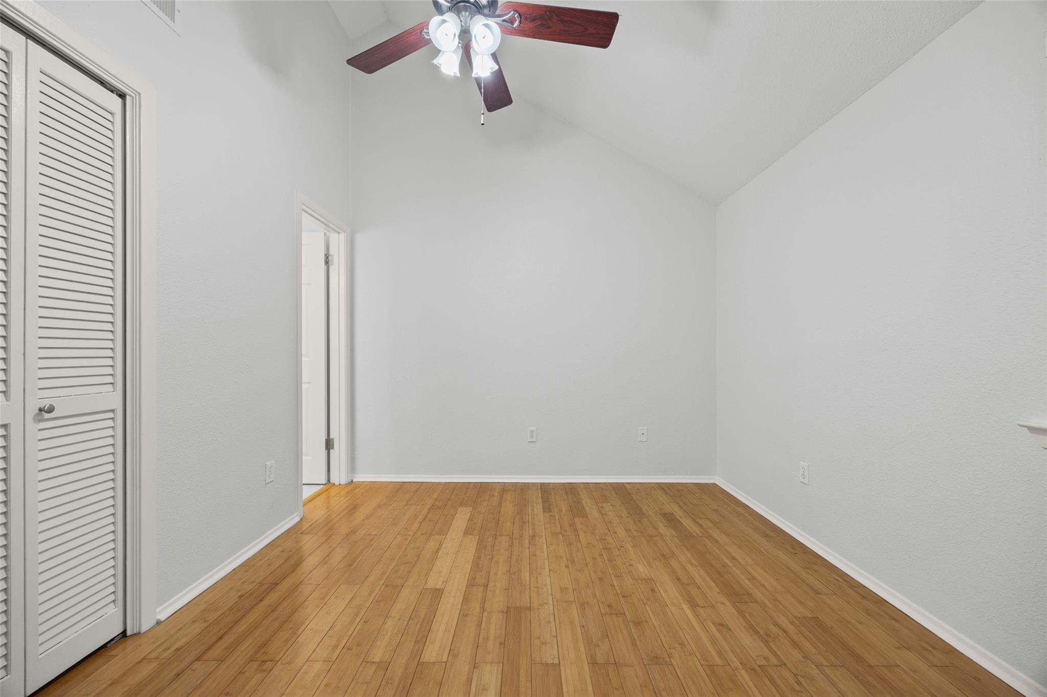 1110 W 22nd St #12 Property Photo 19