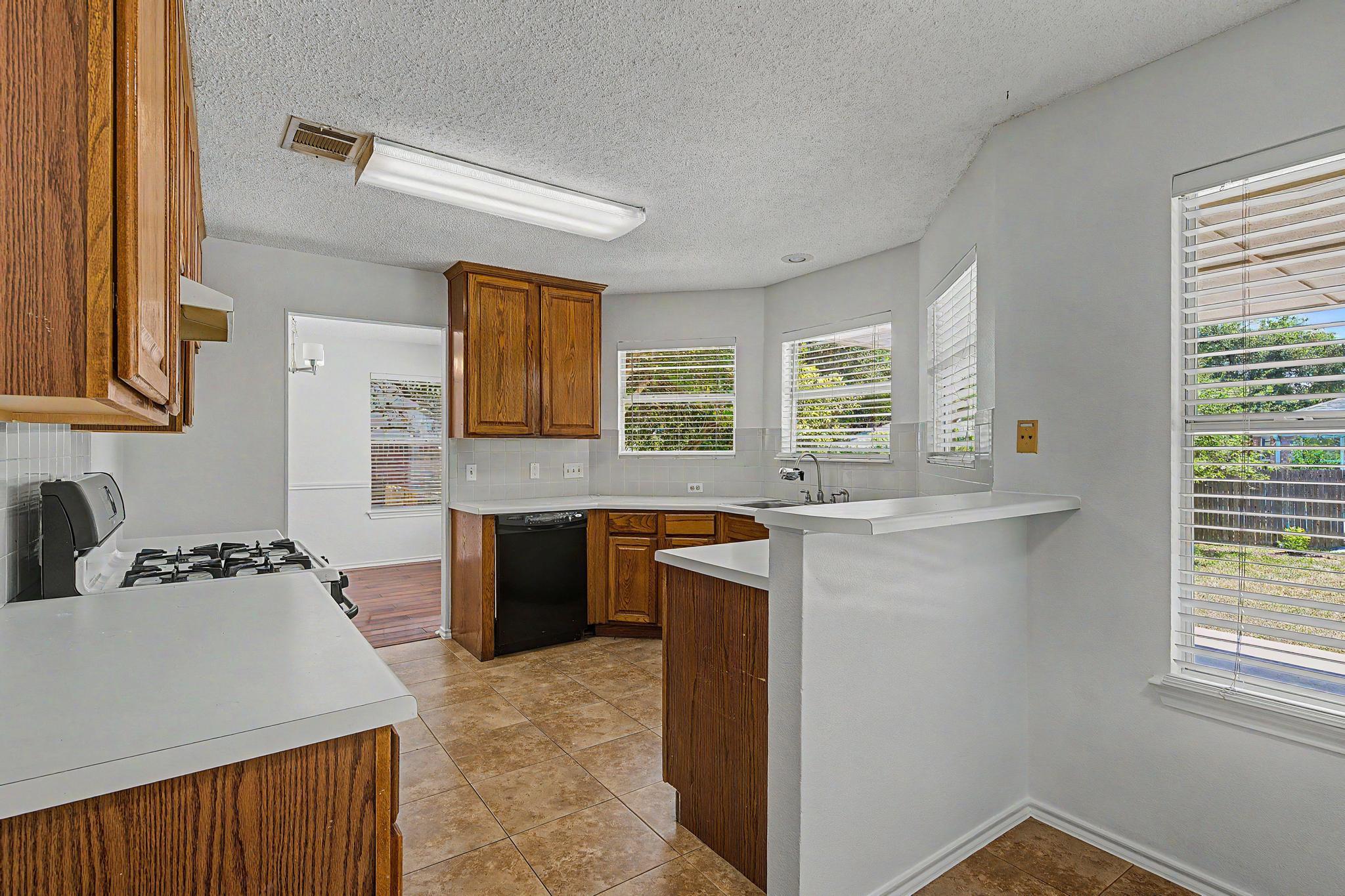 6401 Sam Maverick Pass Property Photo 15