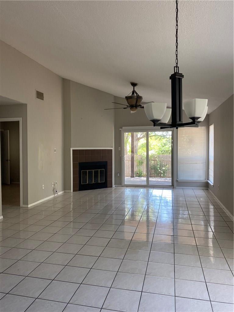 11915 Rosethorn Dr Property Photo 3