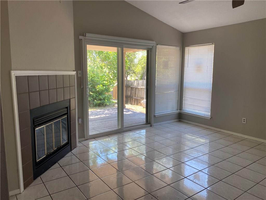 11915 Rosethorn Dr Property Photo 4
