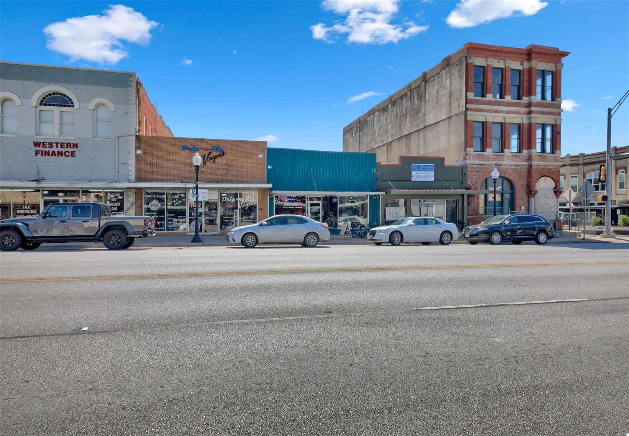 202 N Main St Property Photo