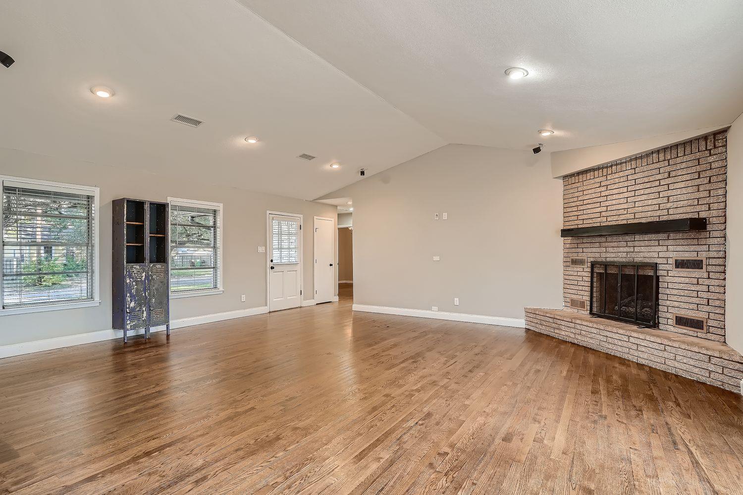 210 College St Property Photo 10