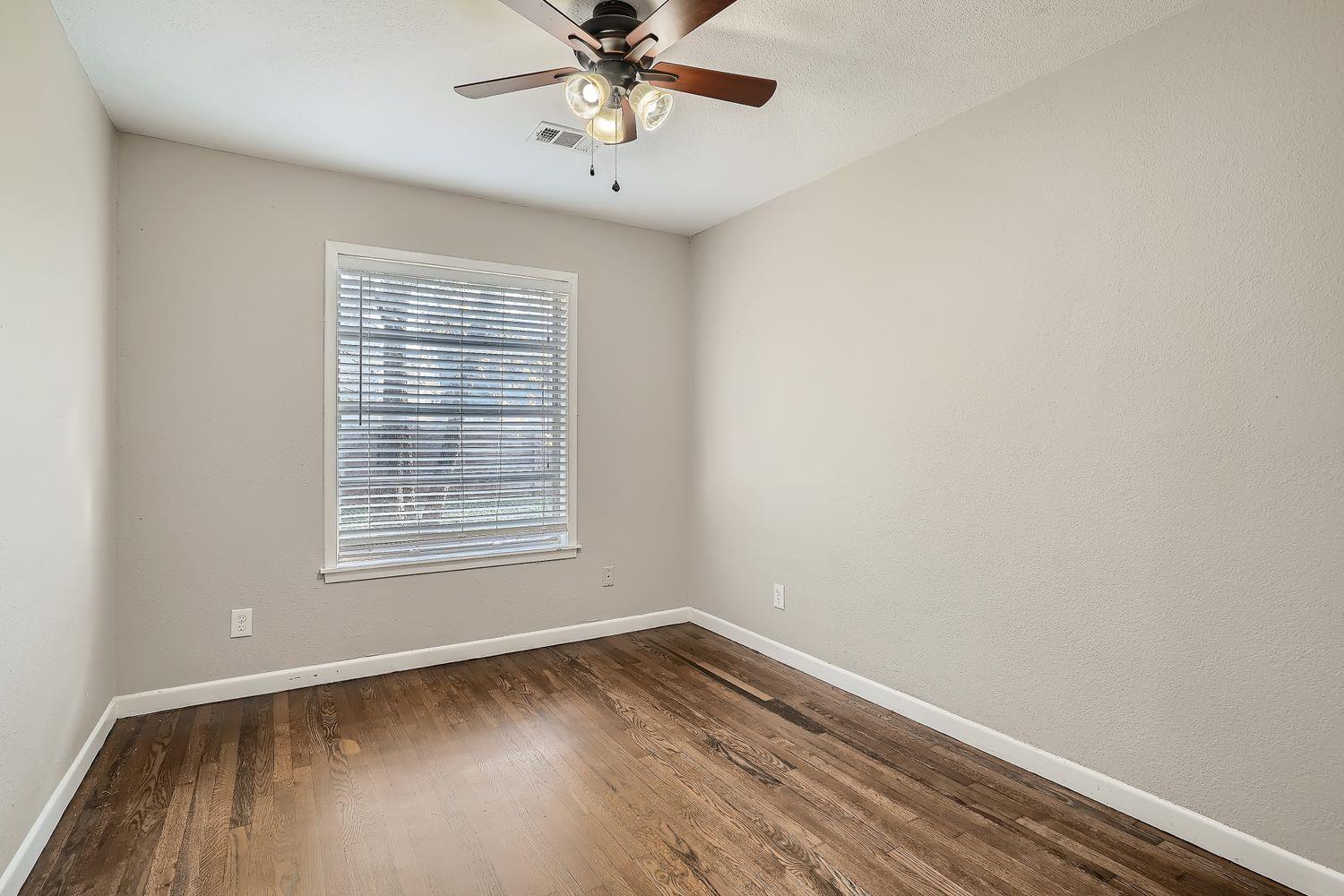 210 College St Property Photo 17