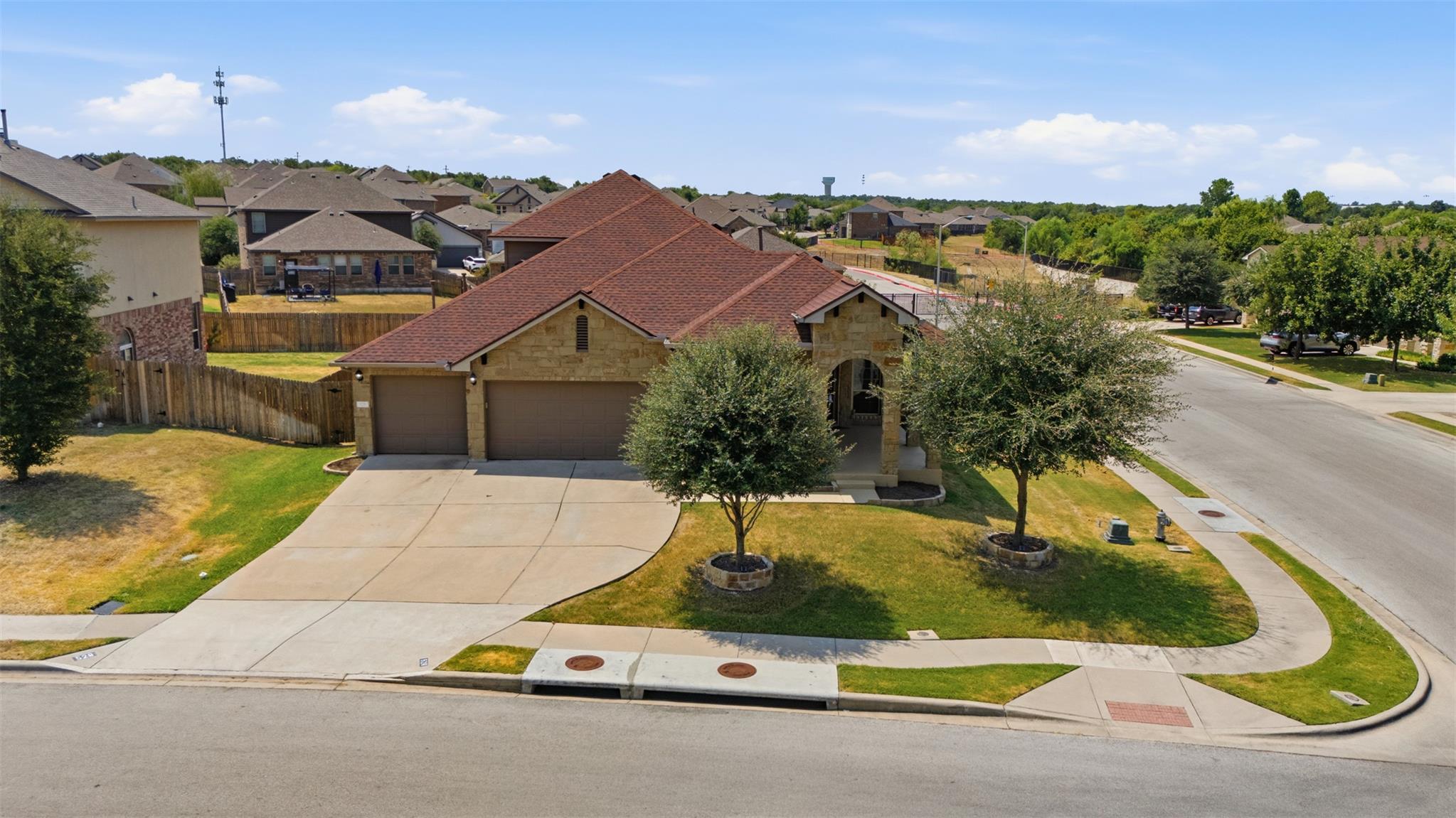 528 Tula Trl Property Photo 1