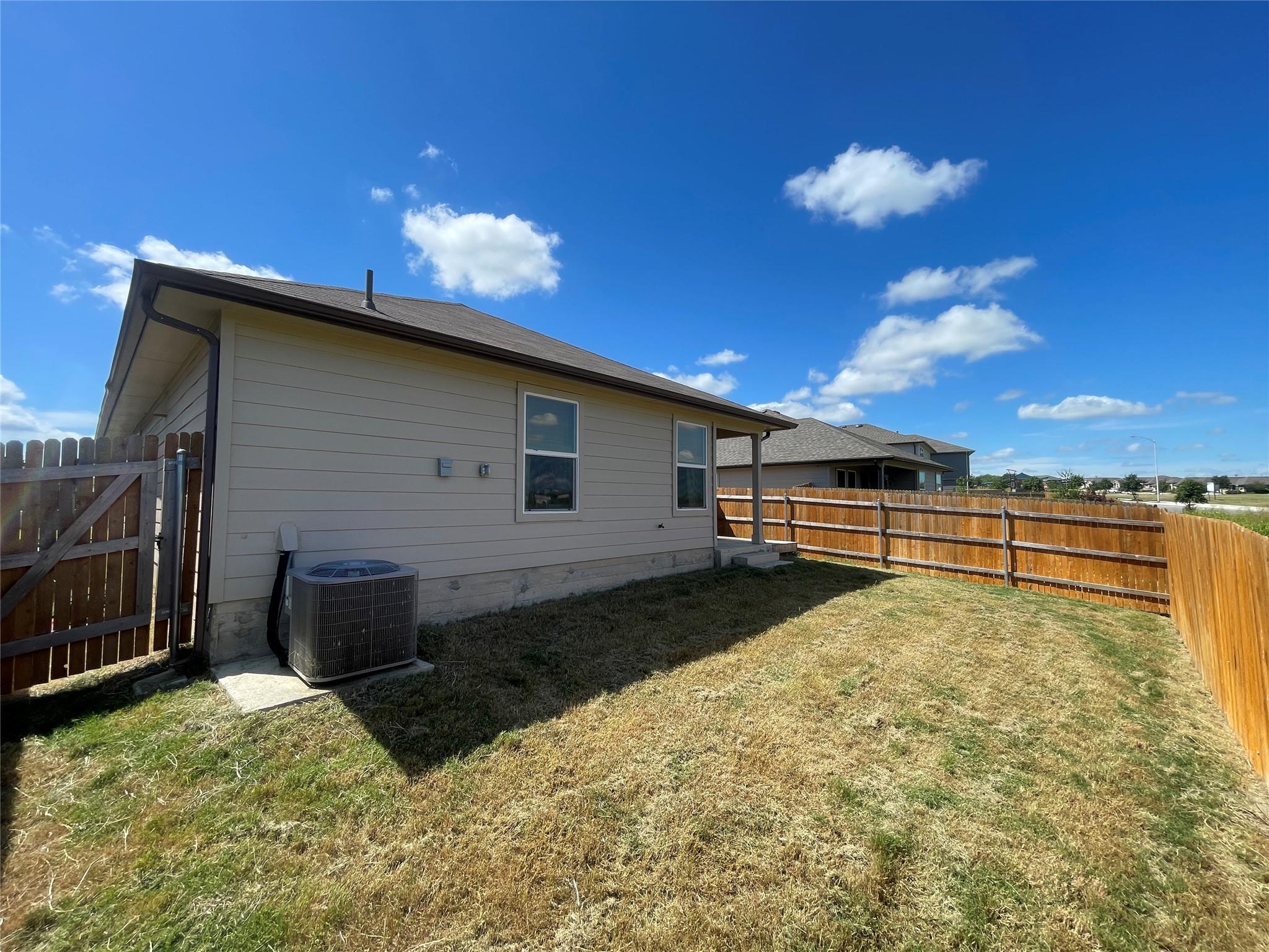 125 Calgary Ln Property Photo 18