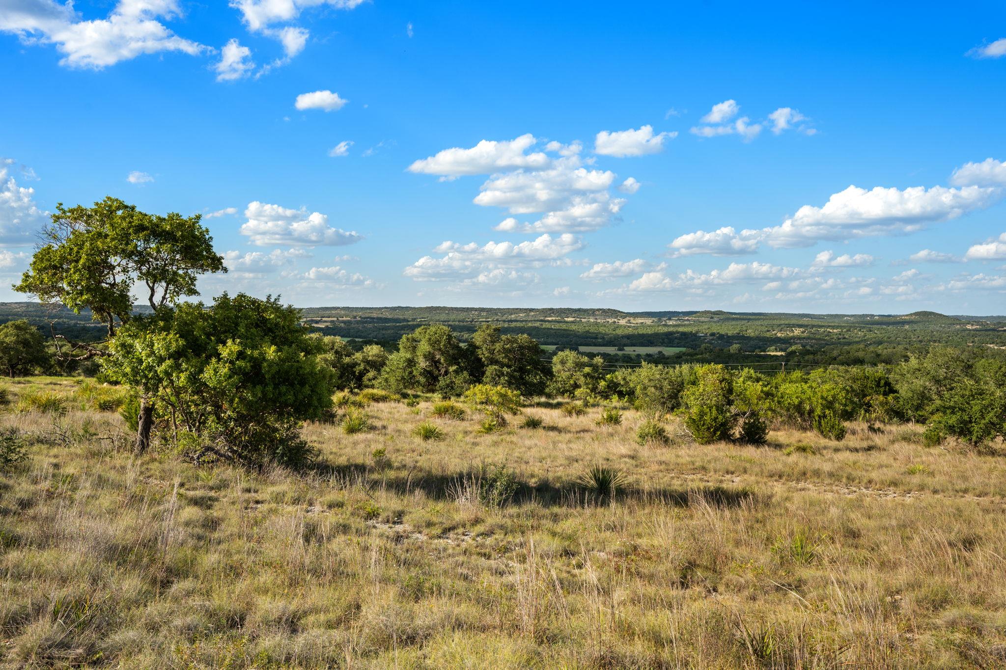1051 Lipan Apache Run Property Photo 32