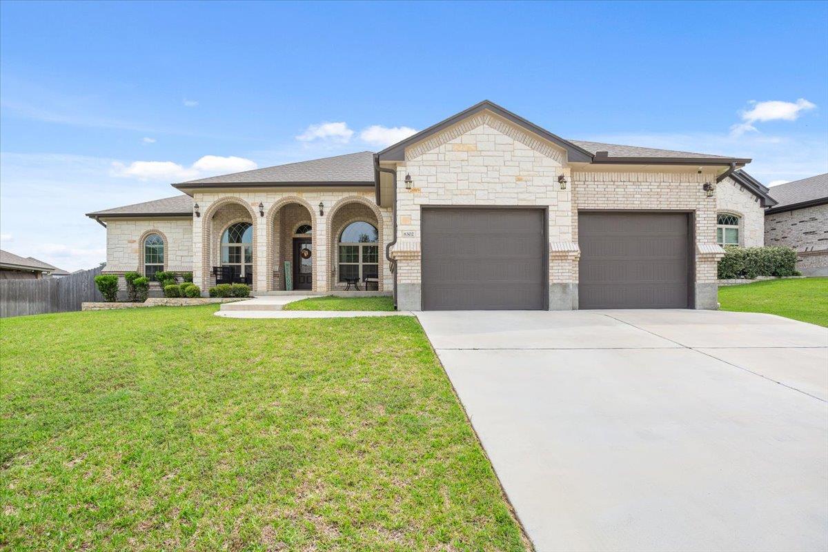 8302 Ginny Ln Property Photo 1