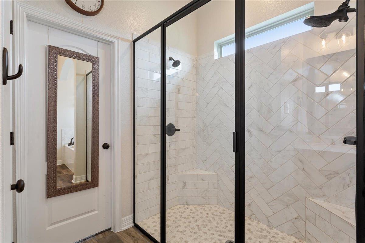8302 Ginny Ln Property Photo 21