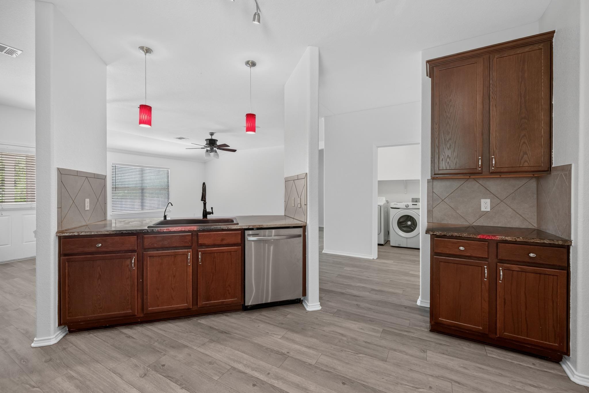 315 Waterlily Way Property Photo 2
