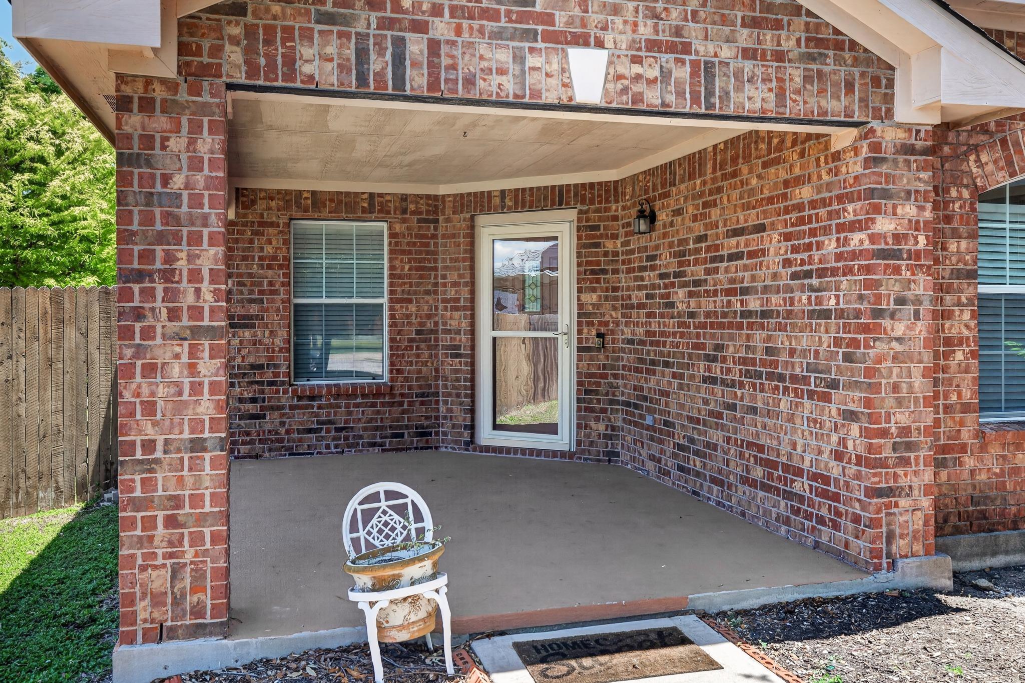 315 Waterlily Way Property Photo 4