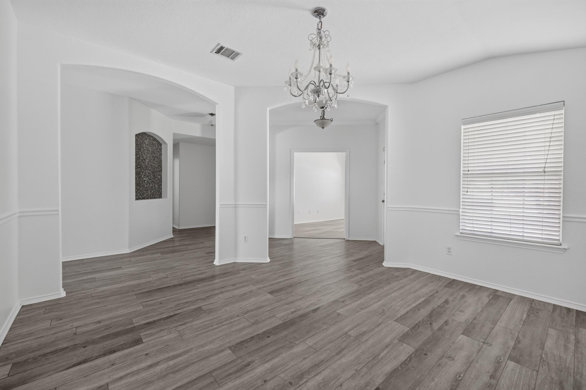 315 Waterlily Way Property Photo 6