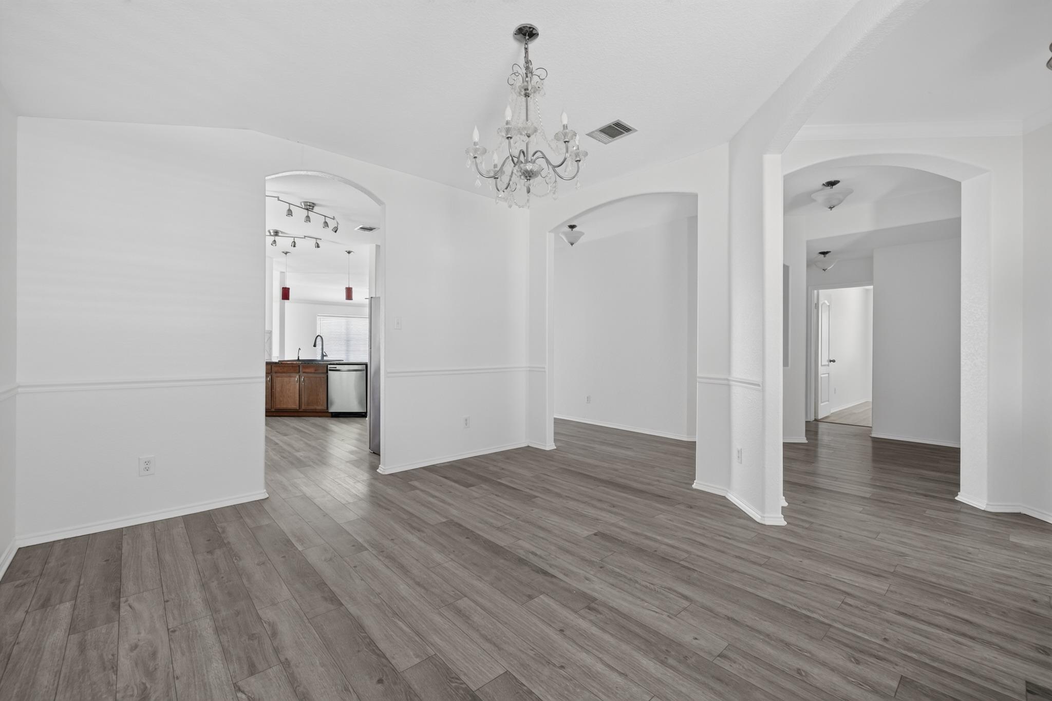 315 Waterlily Way Property Photo 7