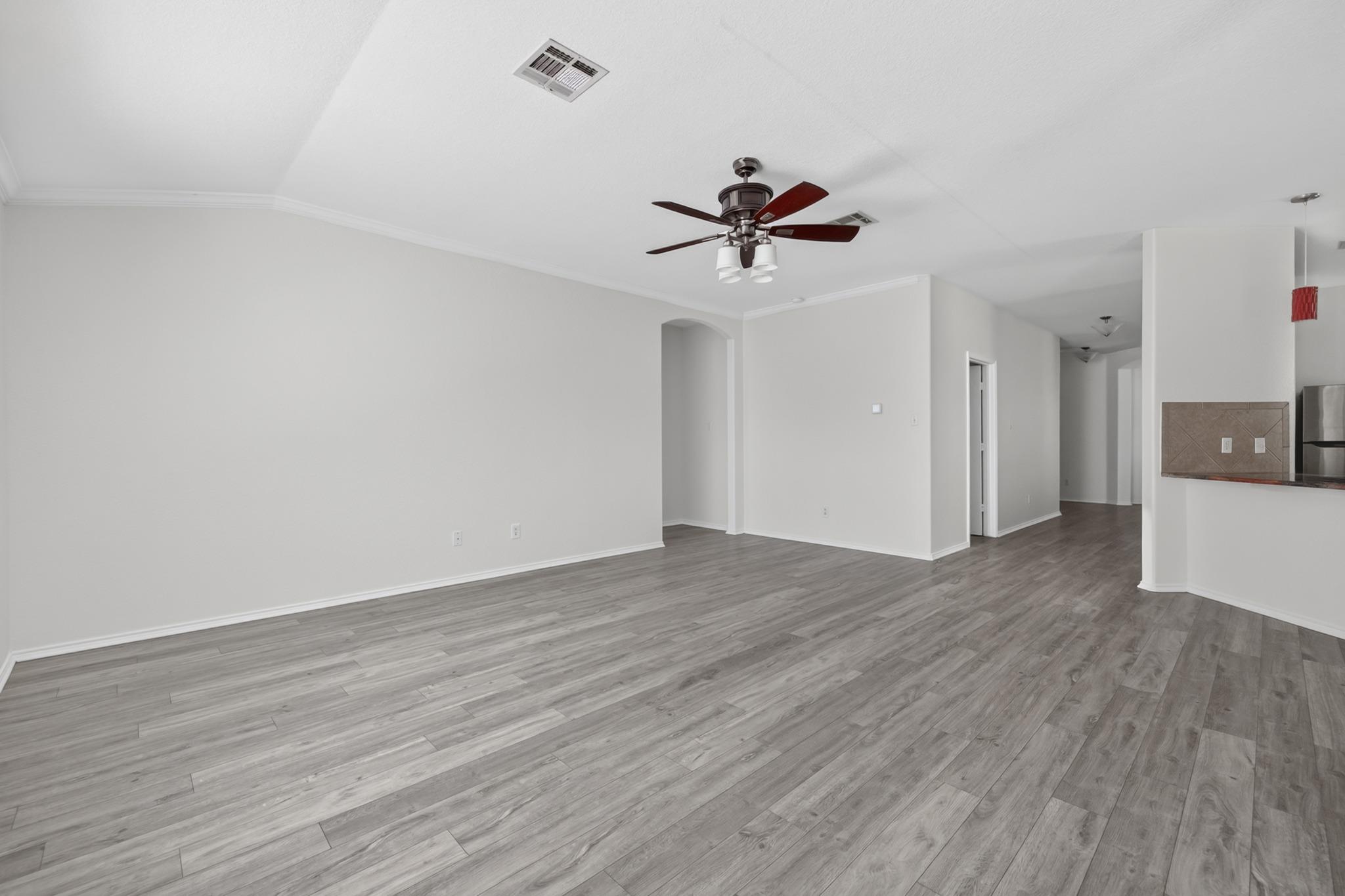 315 Waterlily Way Property Photo 33