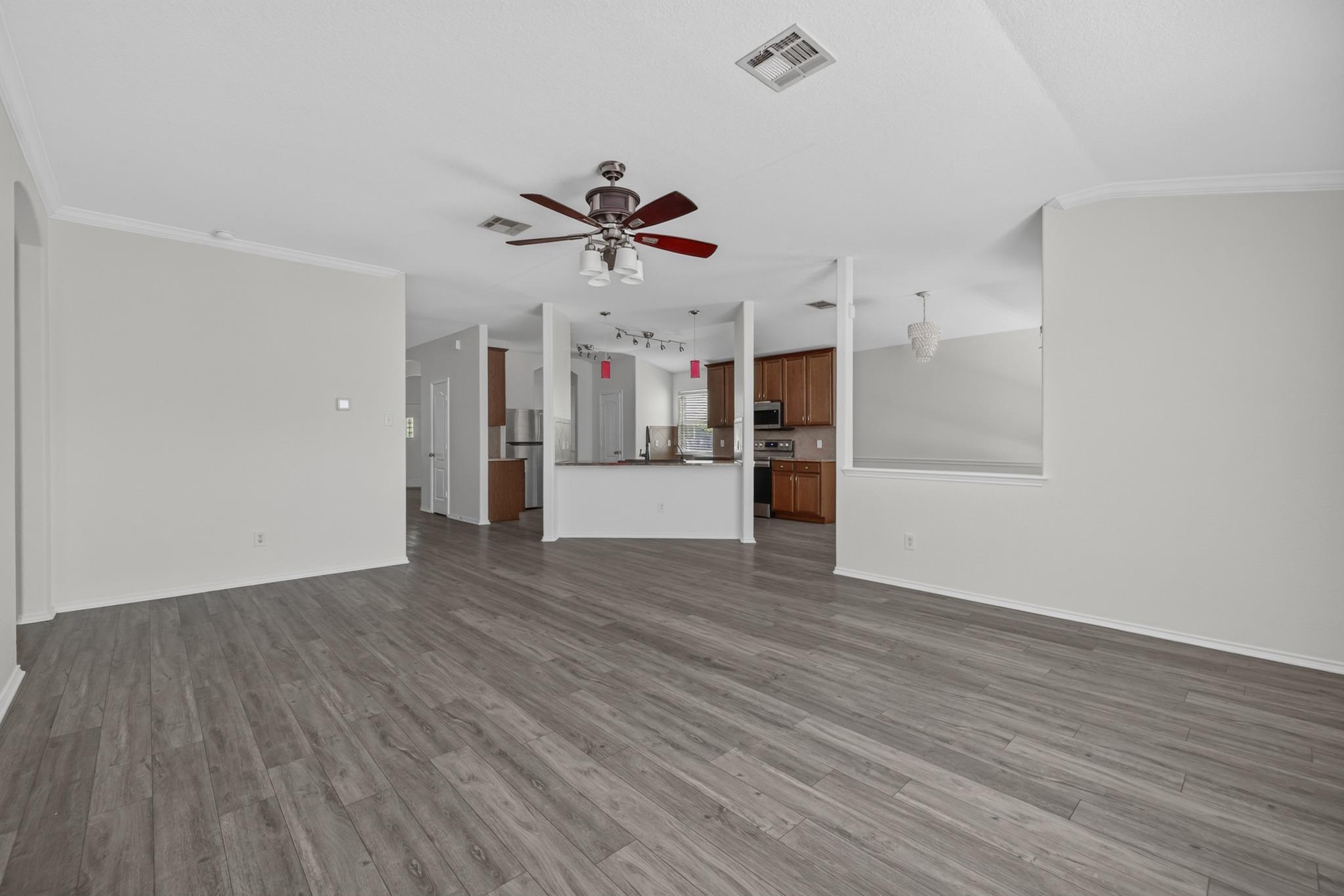315 Waterlily Way Property Photo 34
