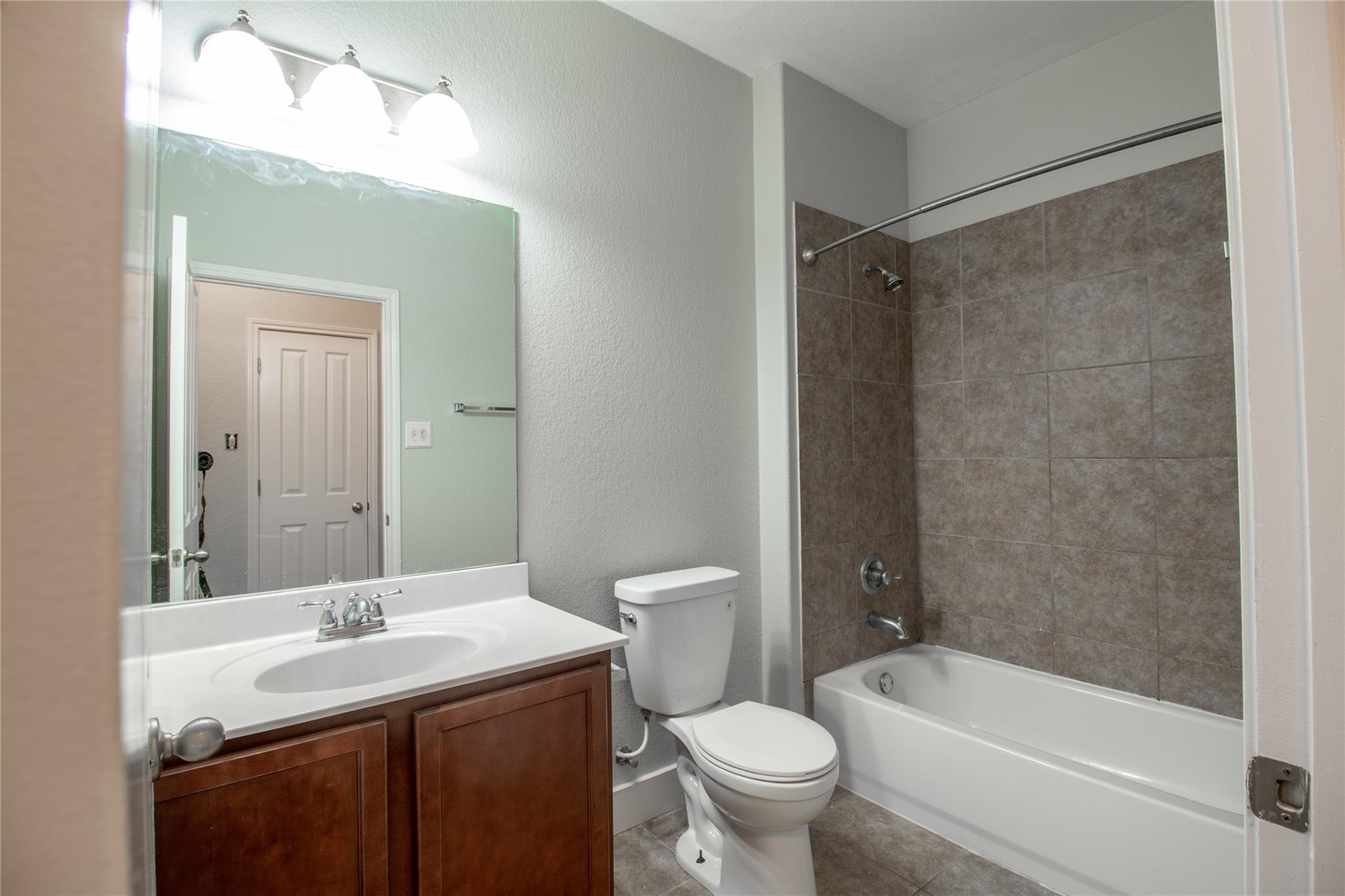 1006 Hondo Ln Property Photo 15