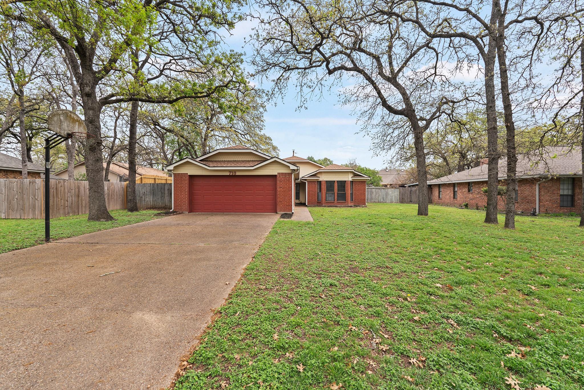 718 Brazos St Property Photo