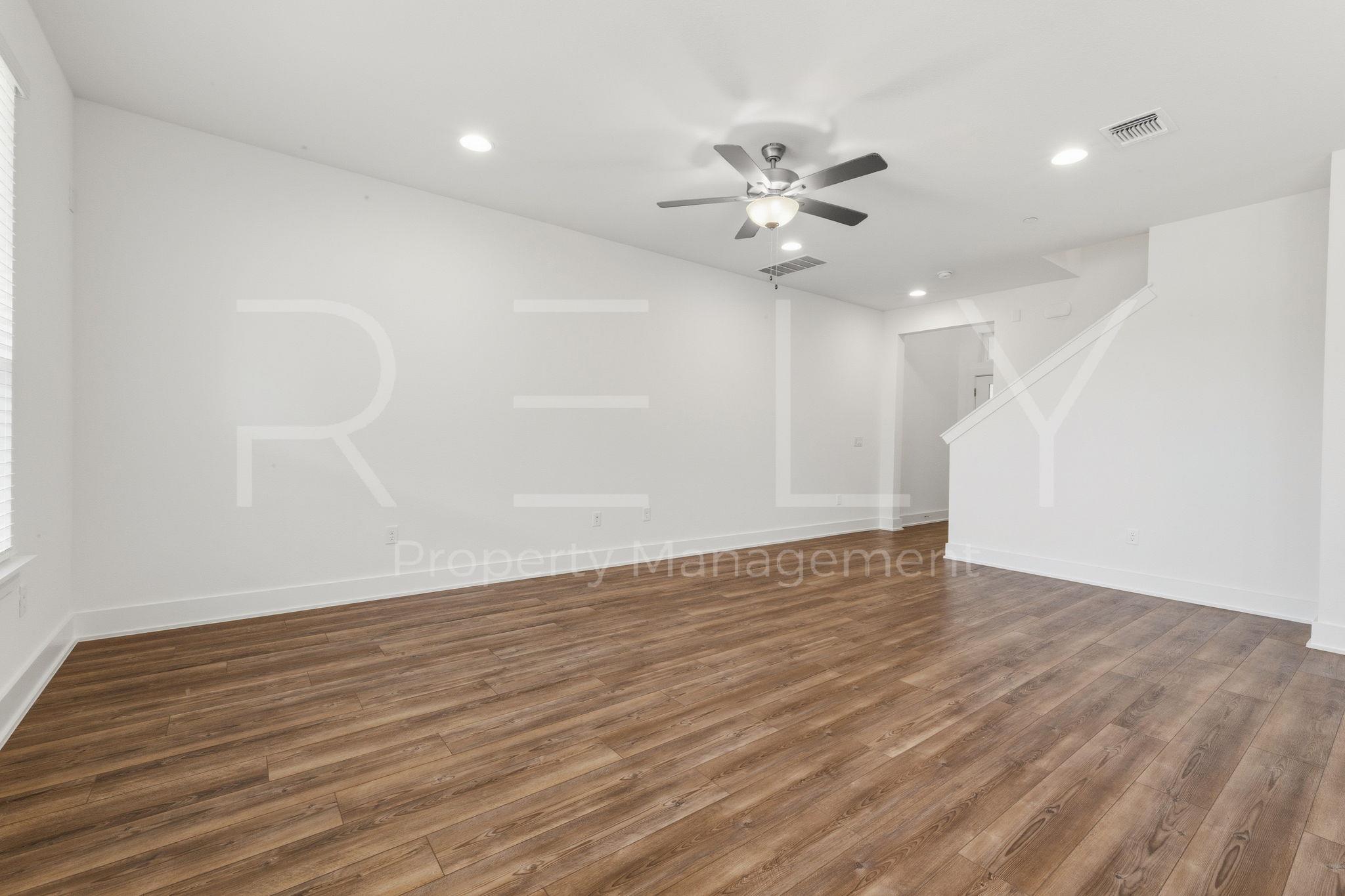 11202 Gadsen Ln #67 Property Photo 9