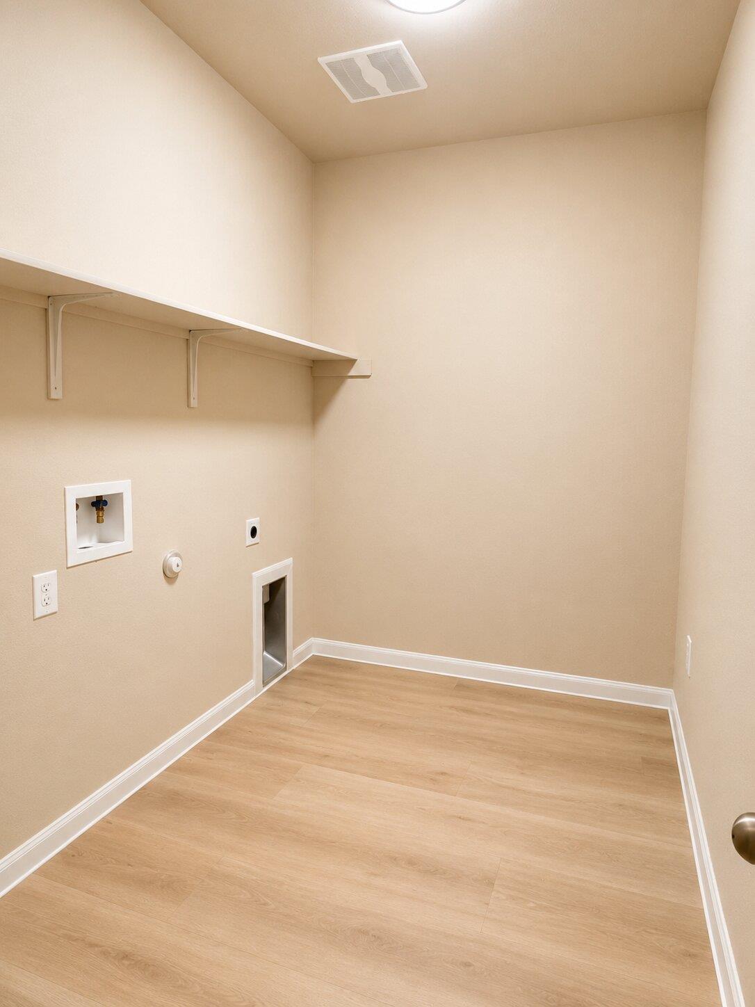 1446879 Property Photo 6