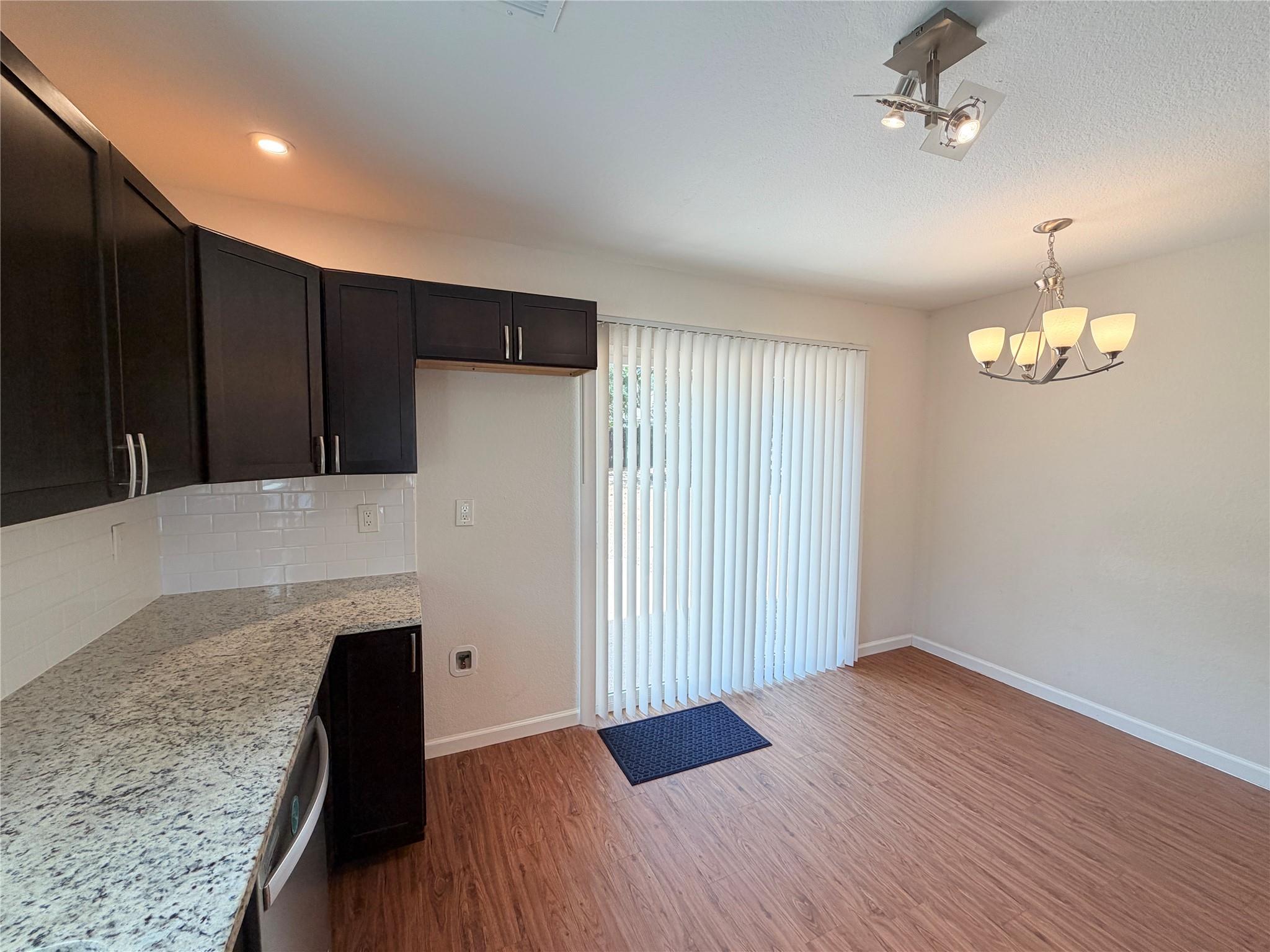 1605 Parkwood Dr Property Photo 10
