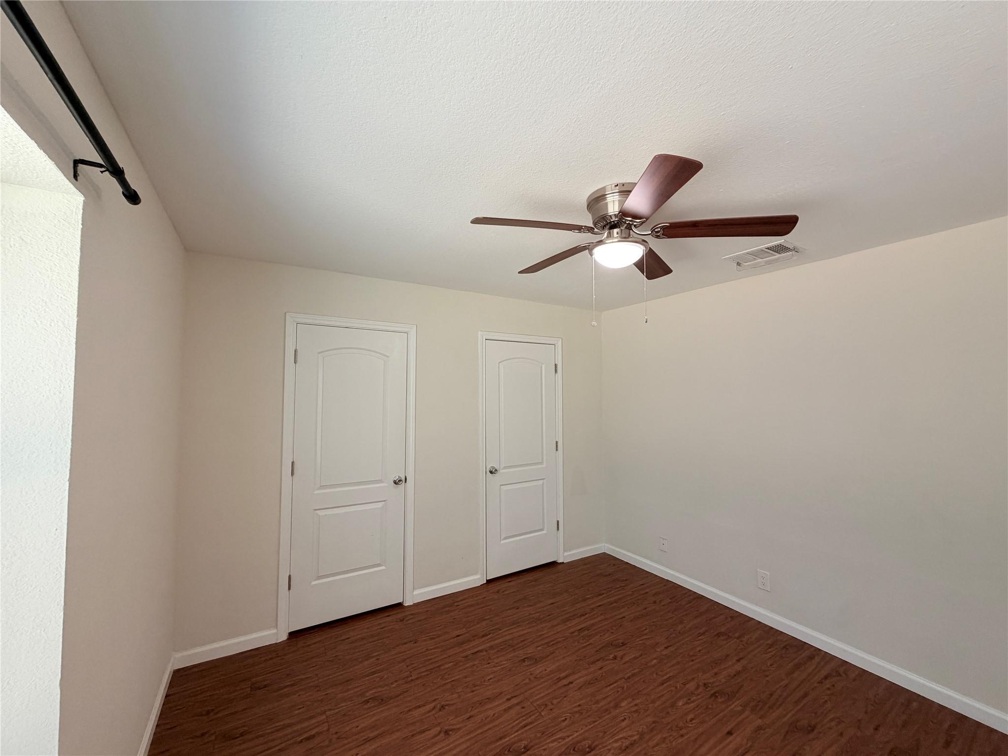 1605 Parkwood Dr Property Photo 13