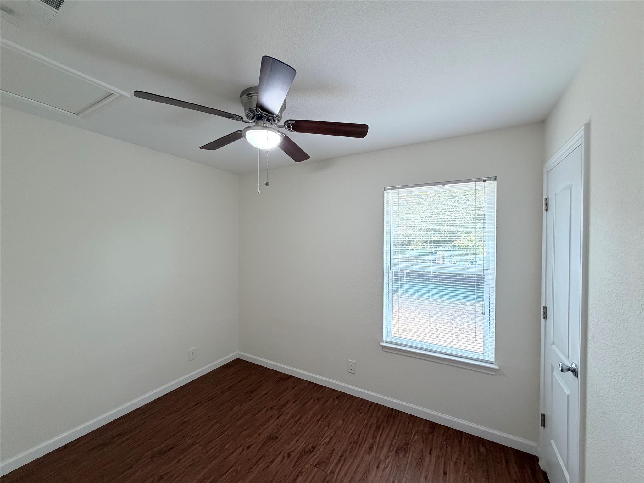 1605 Parkwood Dr Property Photo 23