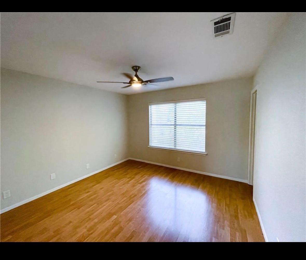 2102-a Kenneth Ave #a Property Photo 5