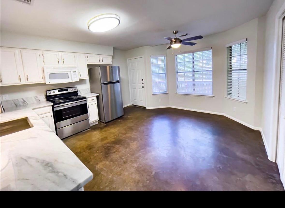 2102-a Kenneth Ave #a Property Photo 6