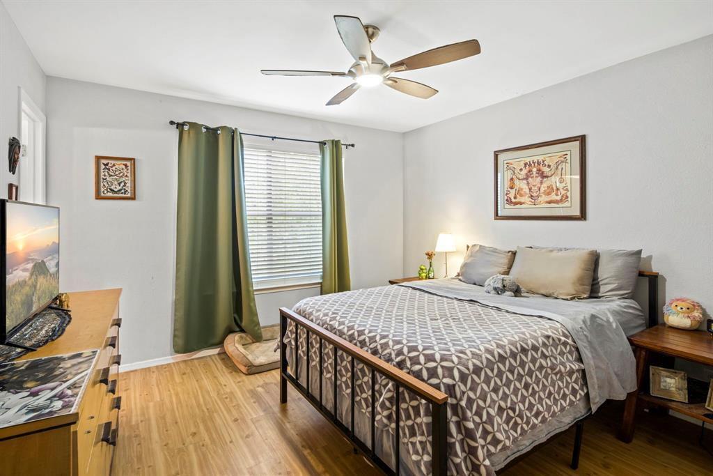 2102-a Kenneth Ave #a Property Photo 9