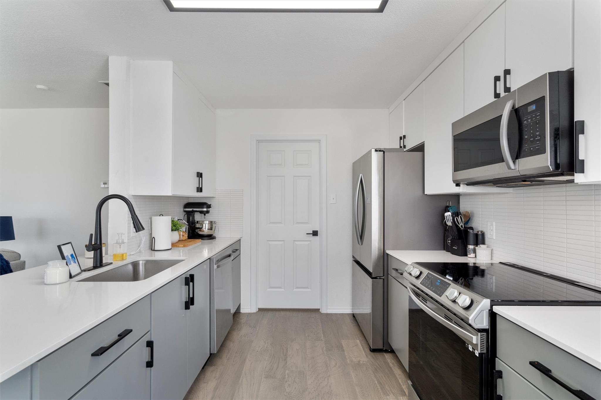 12929 James Madison St Property Photo 1