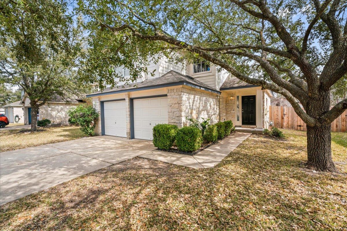 17413 Toyahville Trl Property Photo 3