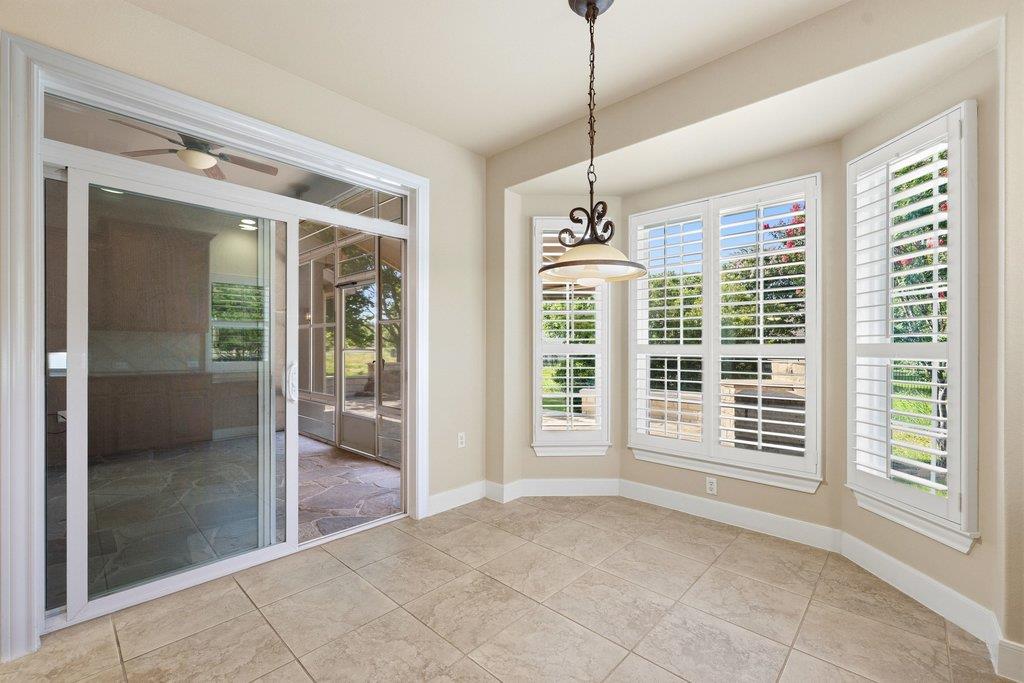 207 Breezeway Ln Property Photo 10