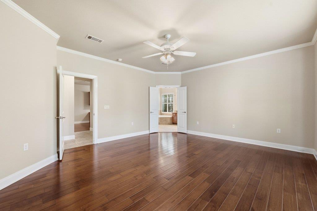 207 Breezeway Ln Property Photo 28