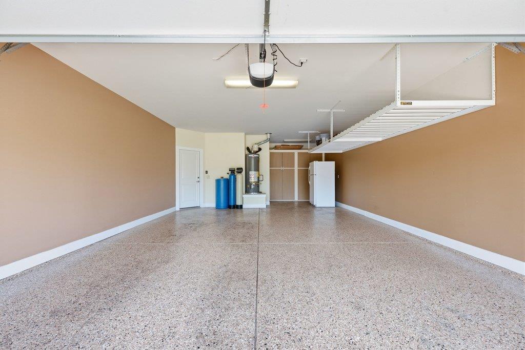 207 Breezeway Ln Property Photo 33