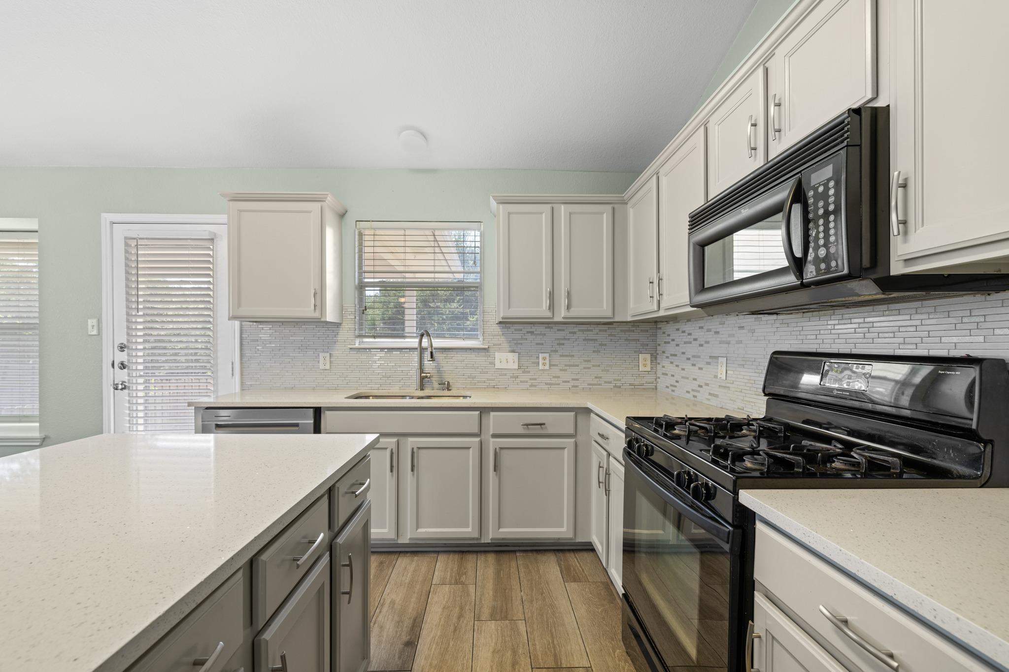 3233 Winding River Trl Property Photo 1