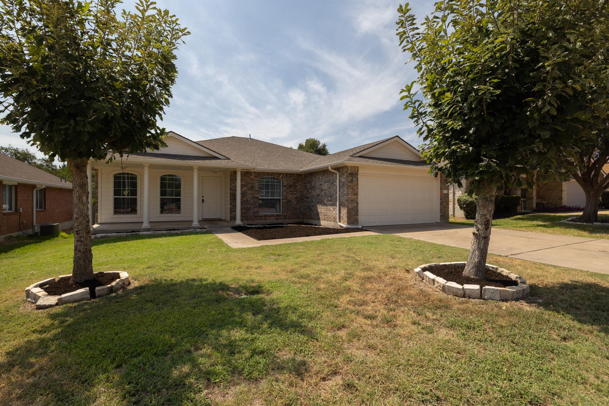3233 Winding River Trl Property Photo 3