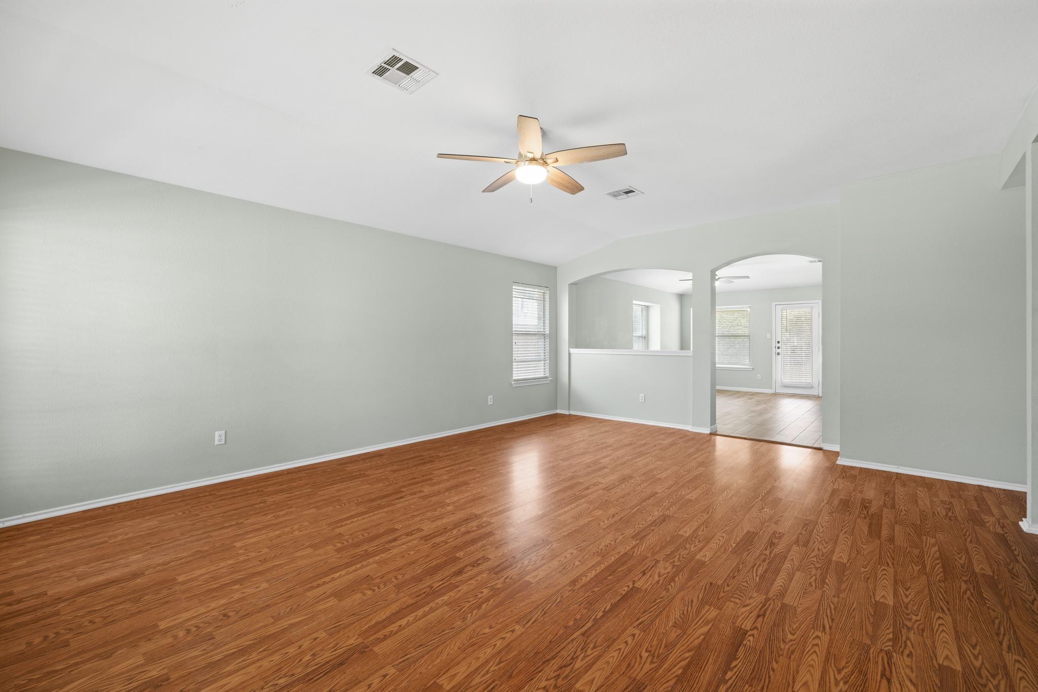 3233 Winding River Trl Property Photo 6
