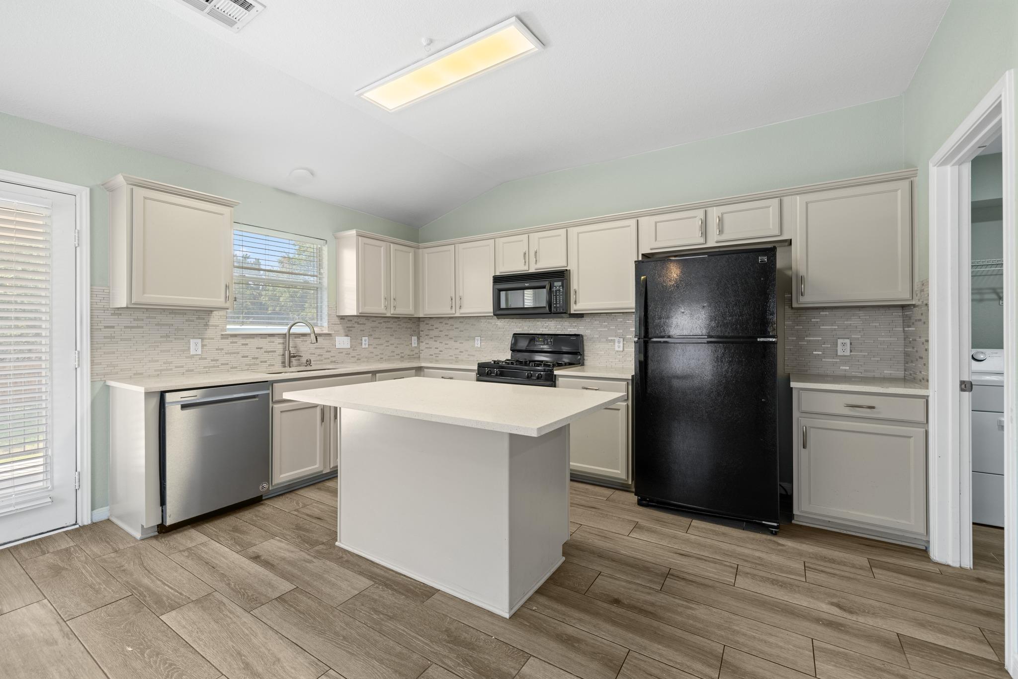 3233 Winding River Trl Property Photo 10
