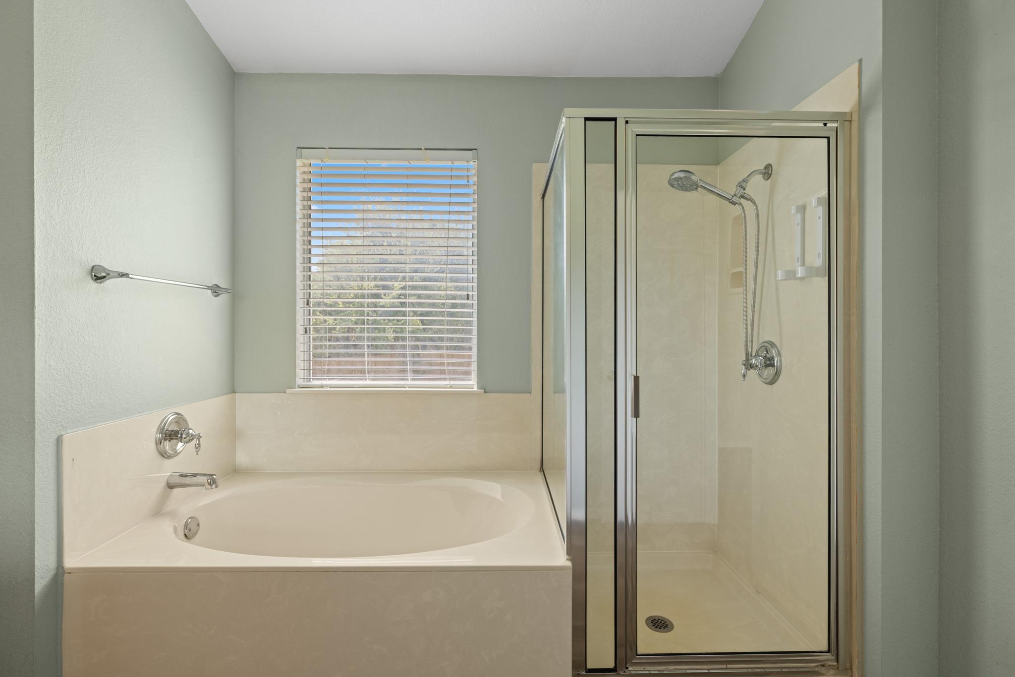 3233 Winding River Trl Property Photo 16
