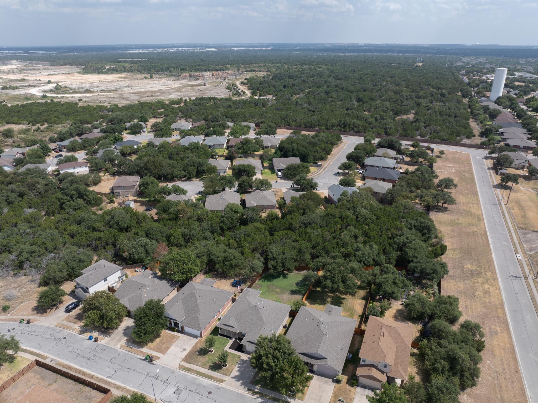 3233 Winding River Trl Property Photo 27