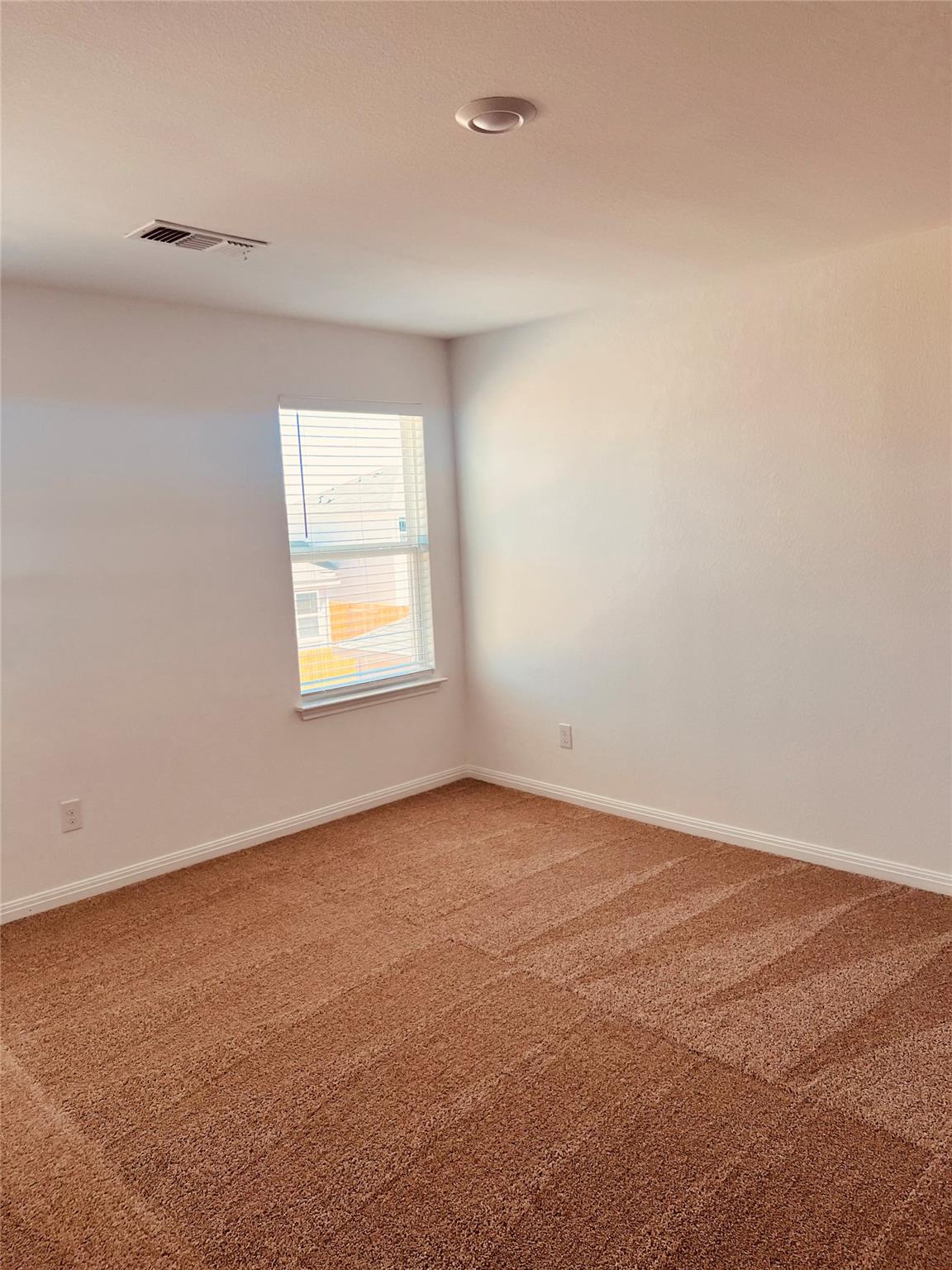 109 Fairfax Ln Property Photo 3