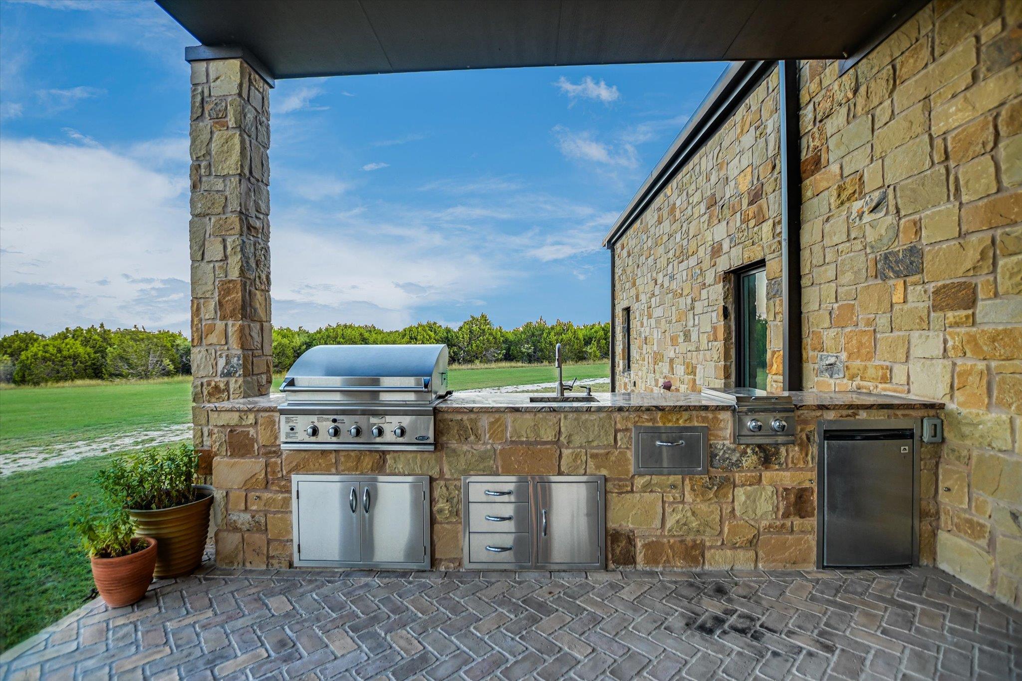 826 Black Jack Ranch Rd Property Photo 9